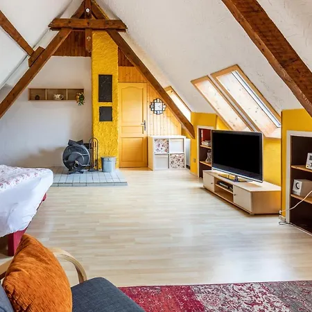 La Rose Apartment *