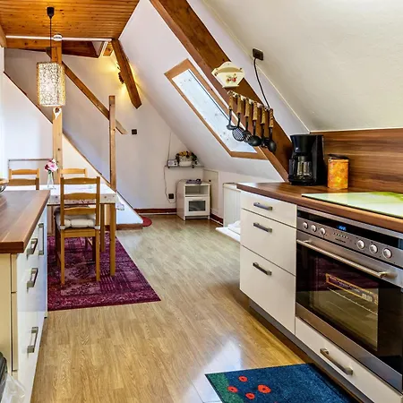 La Rose Apartman Tengen